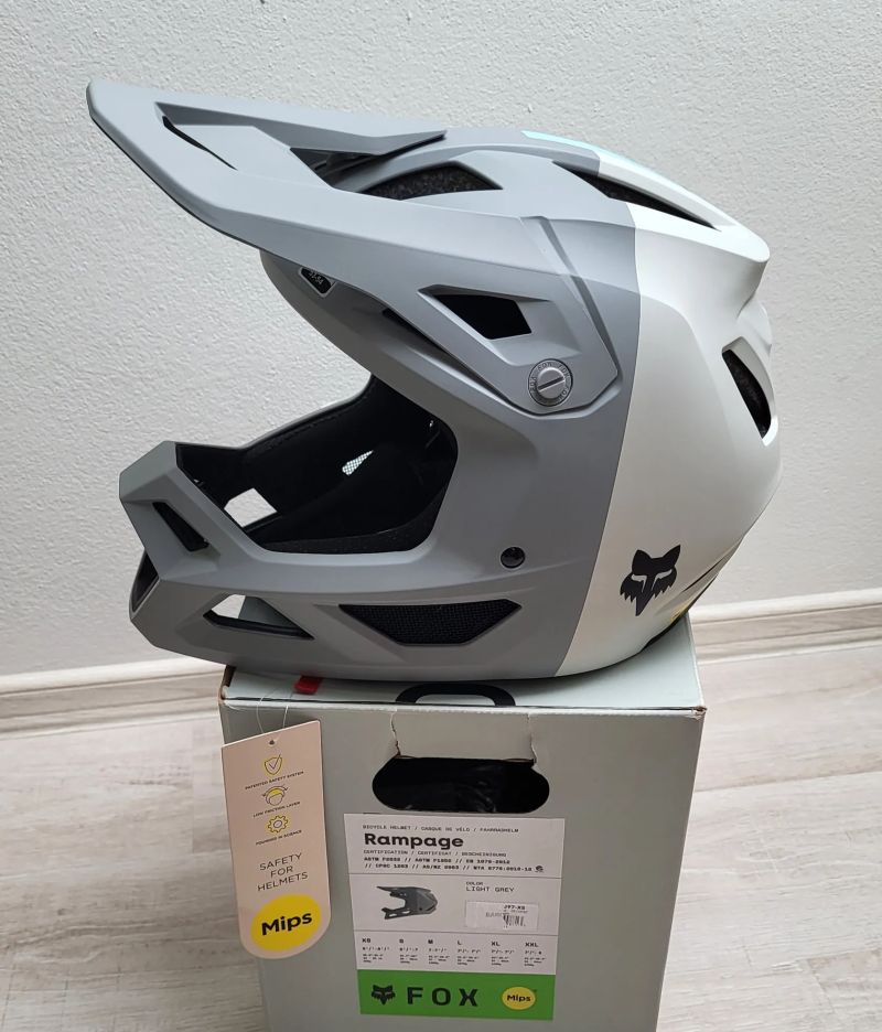 Nová downhill cyklo helma Fox Rampage MIps, vel. 53-54