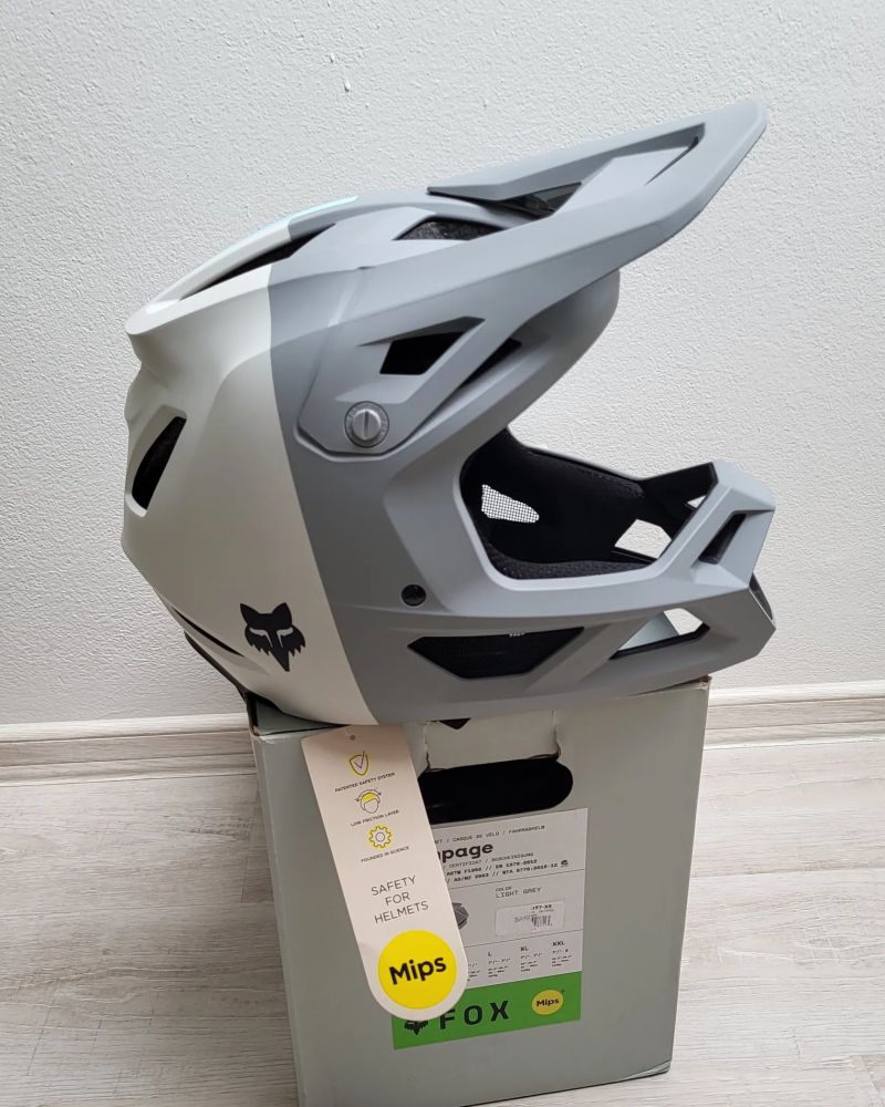 Nová downhill cyklo helma Fox Rampage MIps, vel. 53-54