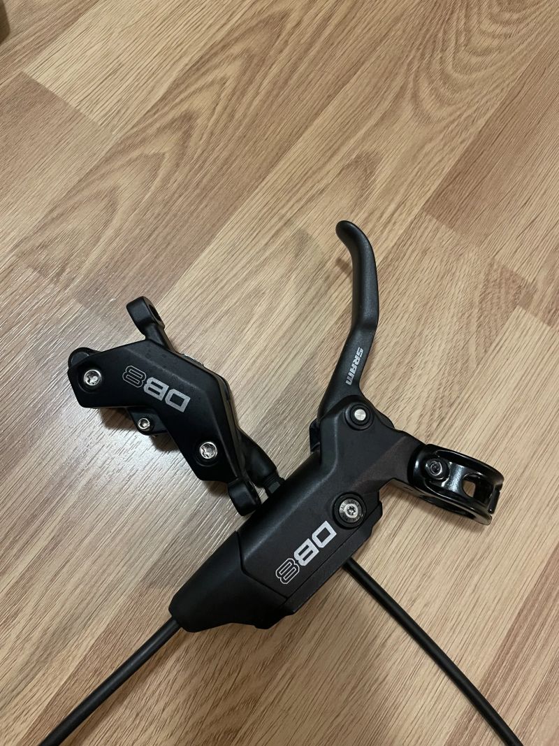 Sram DB8
