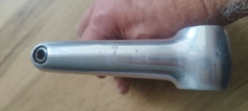 Silniční představec