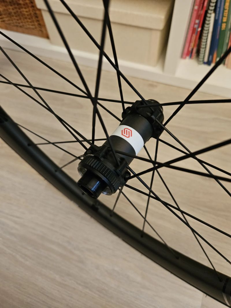 Ere research Genus AE 65