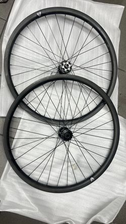 Zapletená kola DT Swiss Light Bicycle, Sapim CX Ray