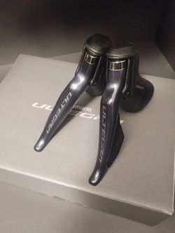 Shimano Ultegra ST-R8150 Di2 2x12