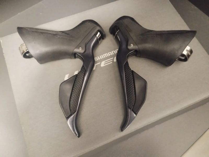 Shimano Ultegra ST-R8150 Di2 2x12