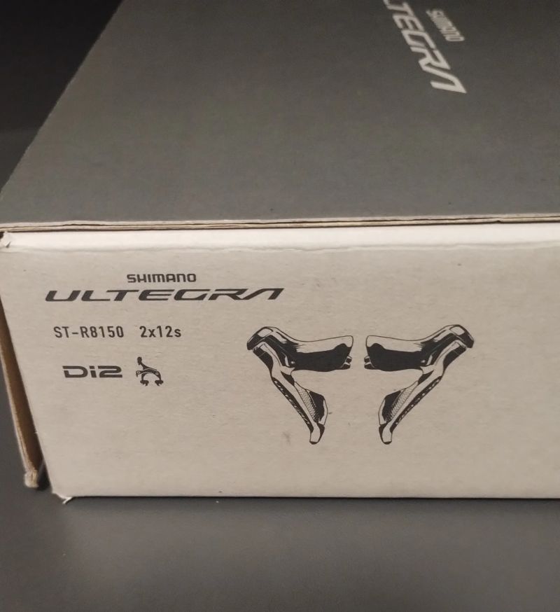 Shimano Ultegra ST-R8150 Di2 2x12