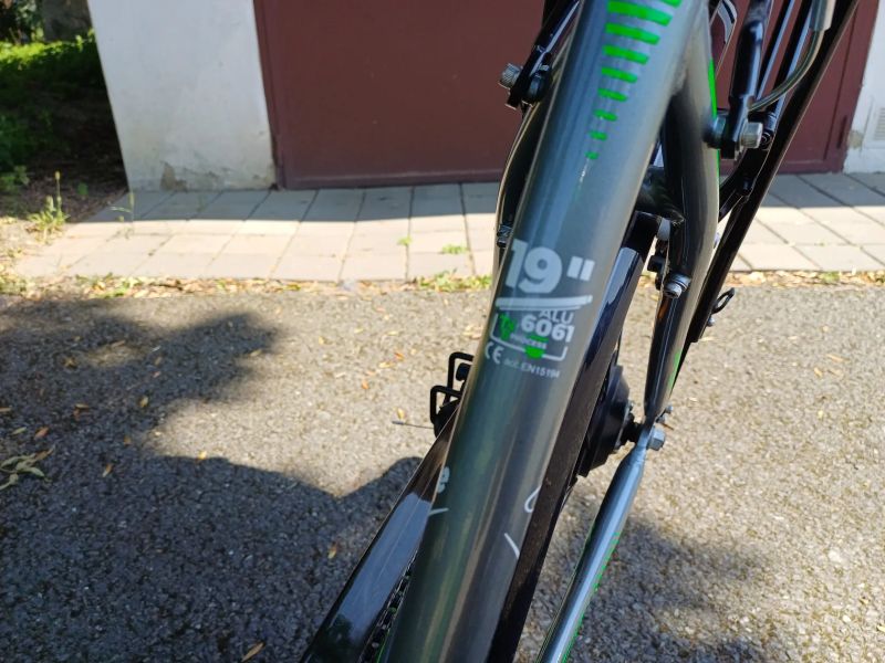 Crussis E-Country 18