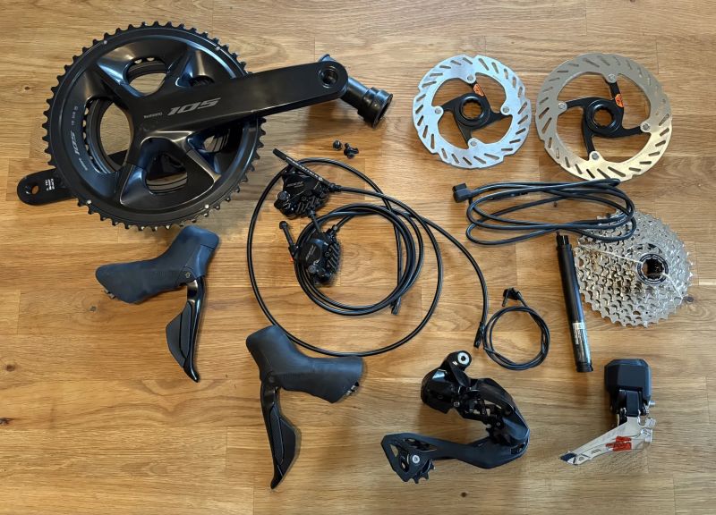 Shimano 105 Di2 - komplet nová sada