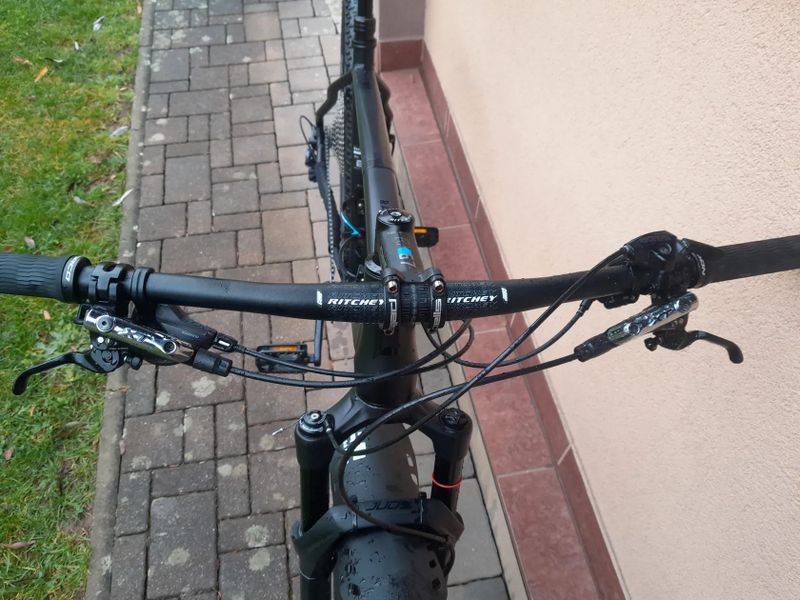 Pells Razzer Evo 2 vel.XL