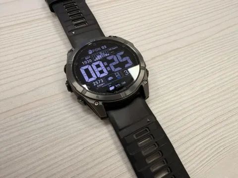Garmin Fenix 8 51mm AMOLED Sapphire Carbon grey