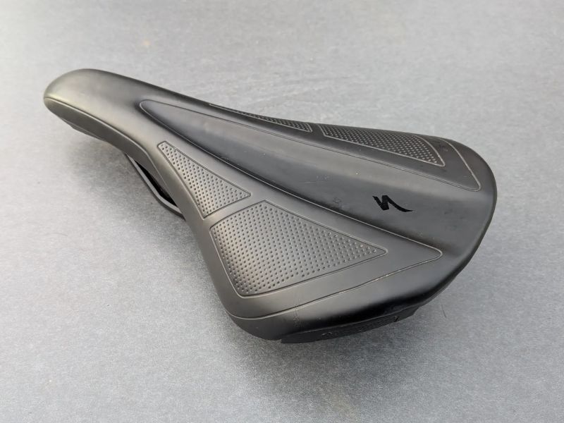 sedlo Specialized Henge Comp 143 mm