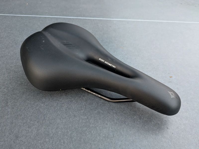 dámské sedlo Specialized Riva 155 mm