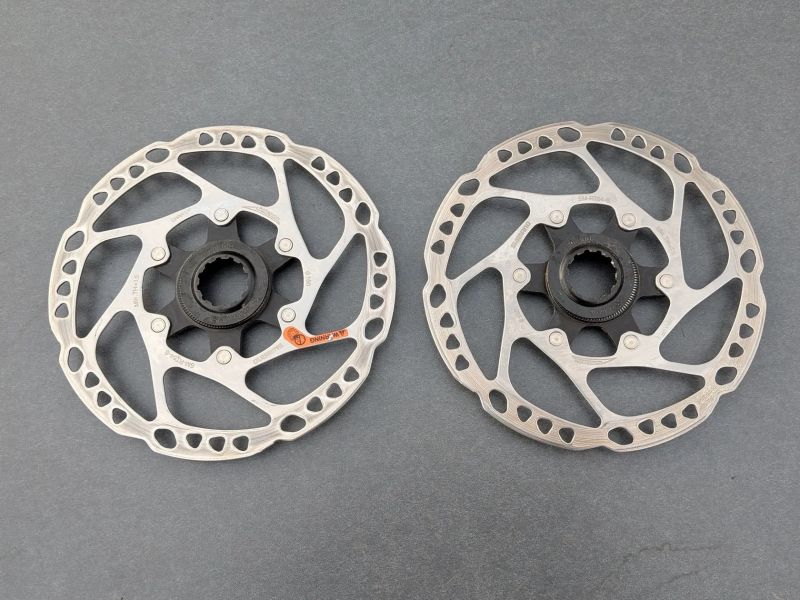 kotouče Shimano SM-RT64 160 mm