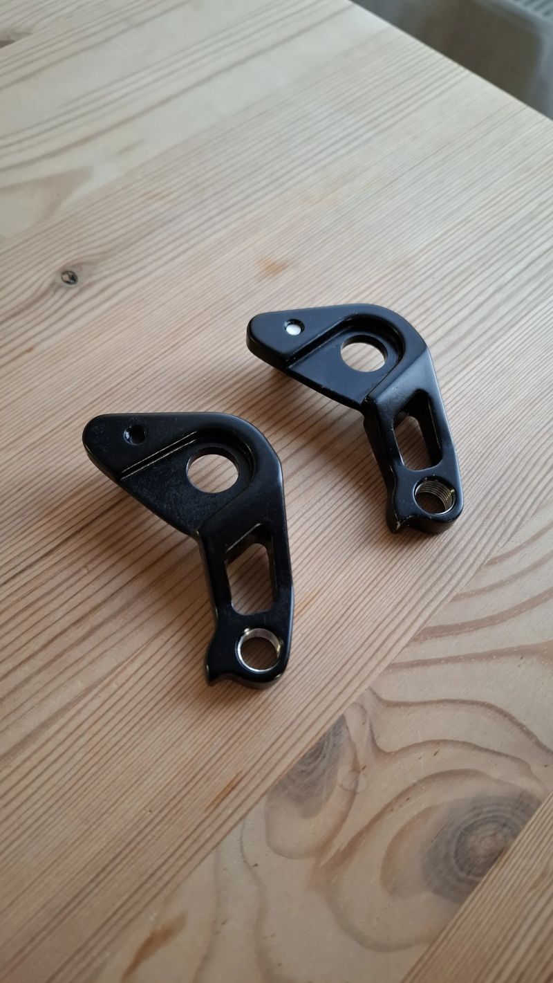 Patka přehazovačky k rámu Superior