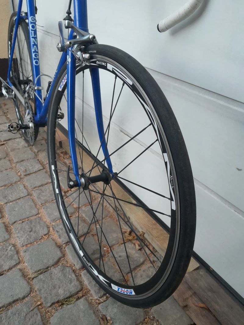 PRODÁM SILNIČNÍ KOLO RÁM ŠÍRER, VÝBAVA SACHS