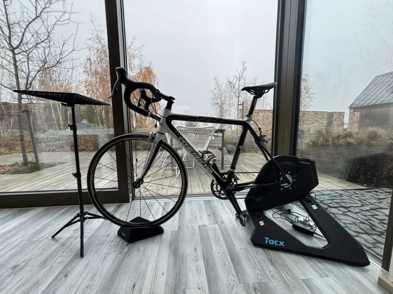 TACX NEO 2T - komplet včetně kola