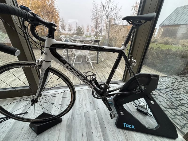 TACX NEO 2T - komplet včetně kola