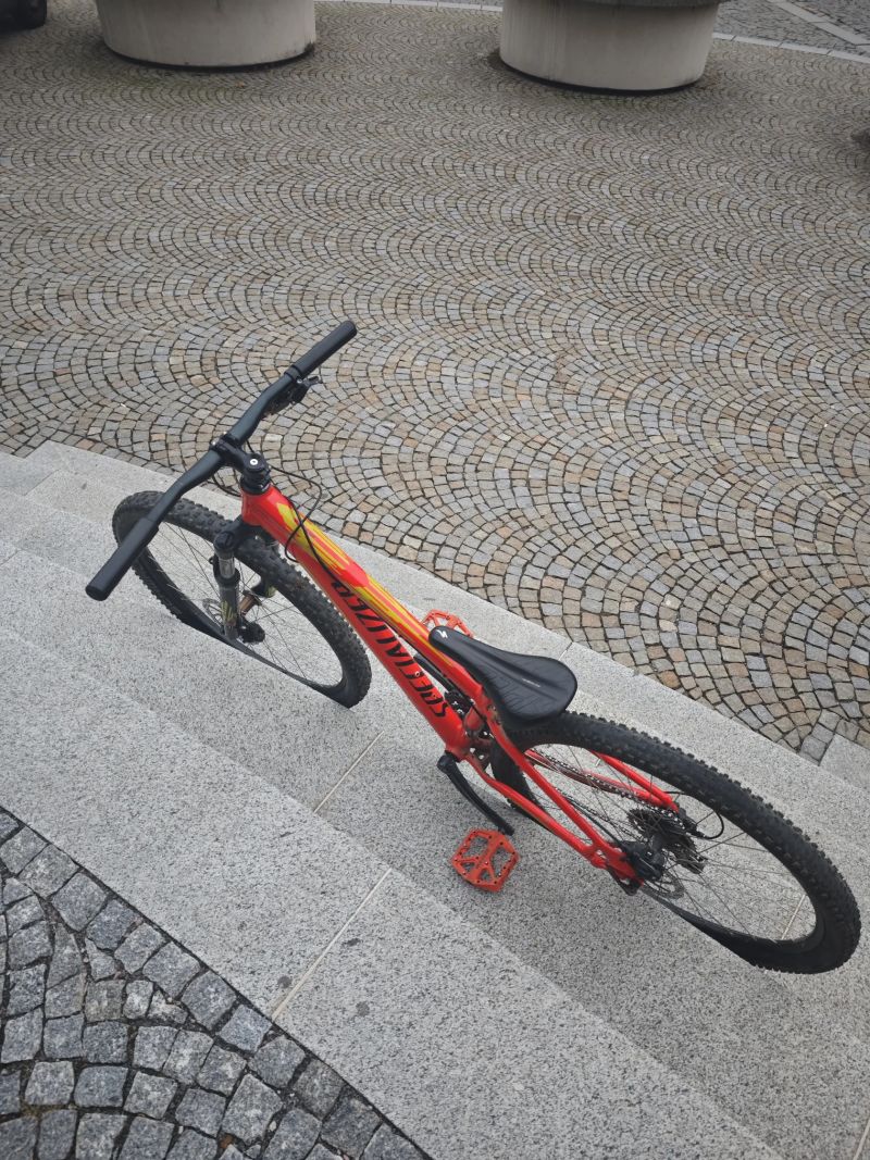 Dirt kolo Specialized pitch 27.5 