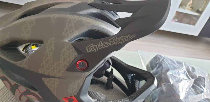 Troy Lee Designs helma vel. M/L