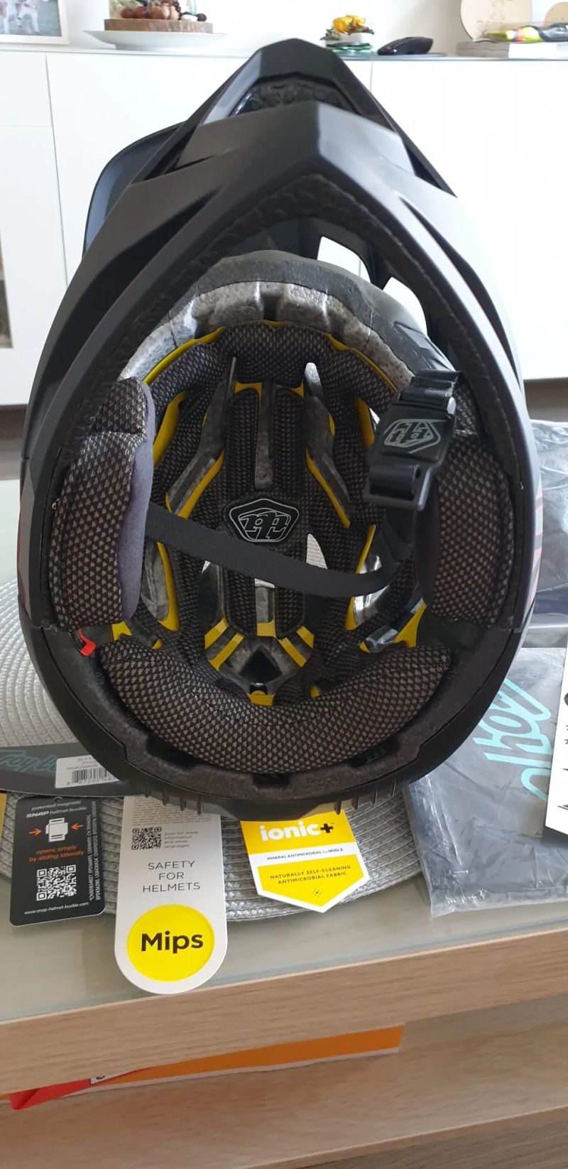 Troy Lee Designs helma vel. M/L