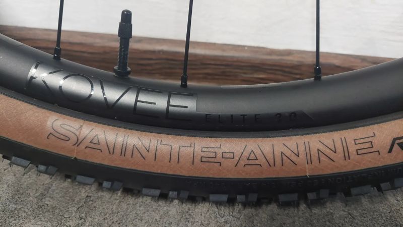 Bontrager Kovee Elite 30 TLR Boost 29