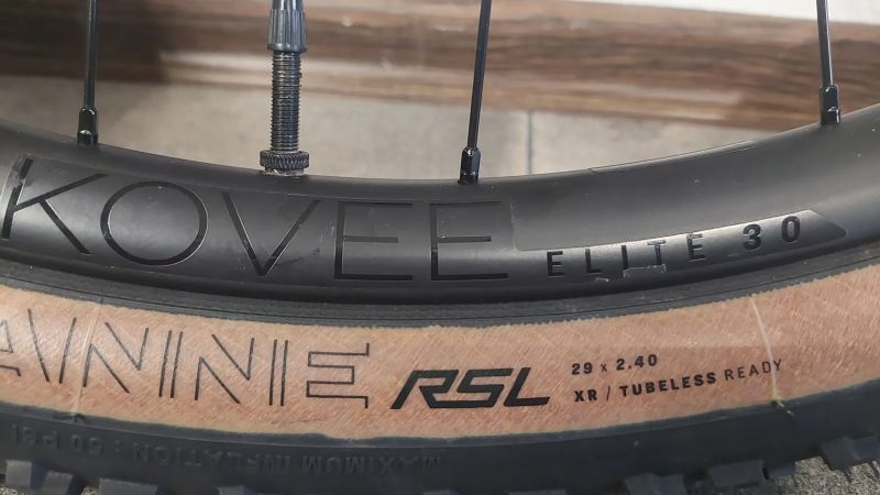 Bontrager Kovee Elite 30 TLR Boost 29