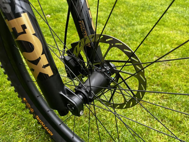 Amflow PL Carbon Pro - 800 Wh + brdzy Sram Maven Silver