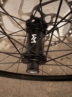 Zapletena horská kola Newmen evolution x a 25