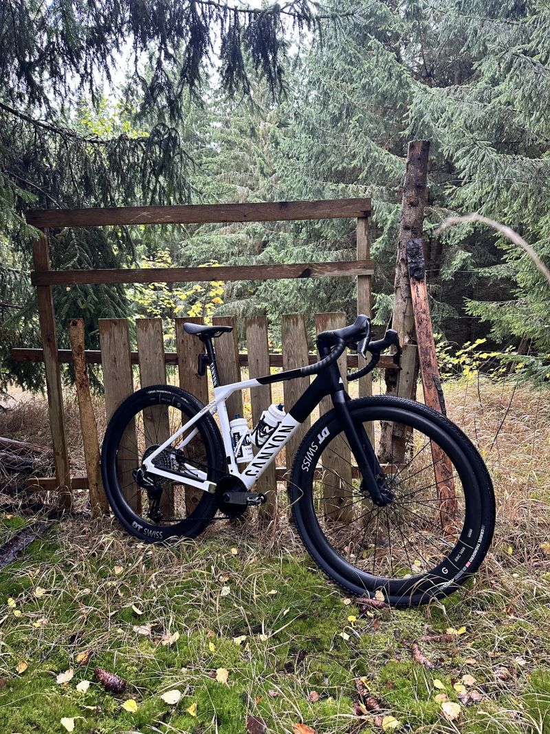 Canyon Grail CF SLX 8 AXS 2026 - do 174cm výšky postavy. 