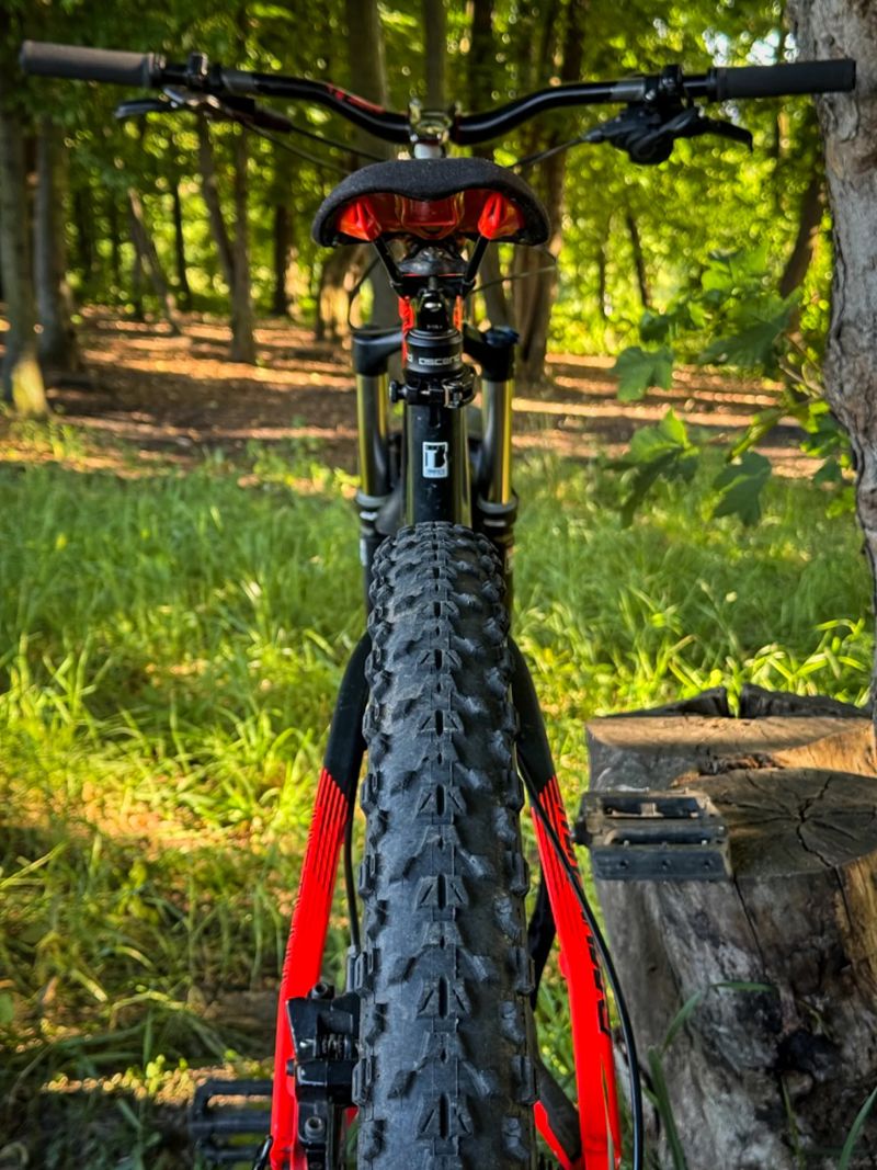 Commencal Meta HT AM 650B LCommencal Meta HT AM 650B L – teleskop, po servise 