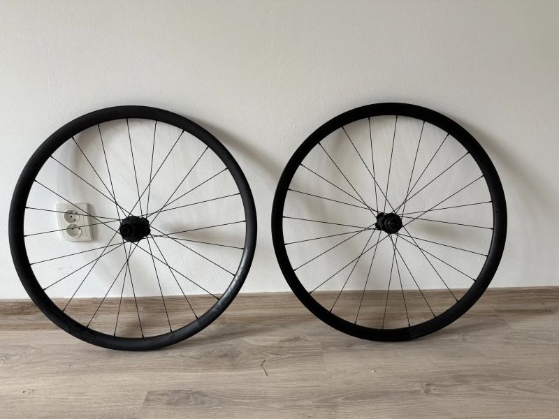 Zapletená kola Velomann V30r