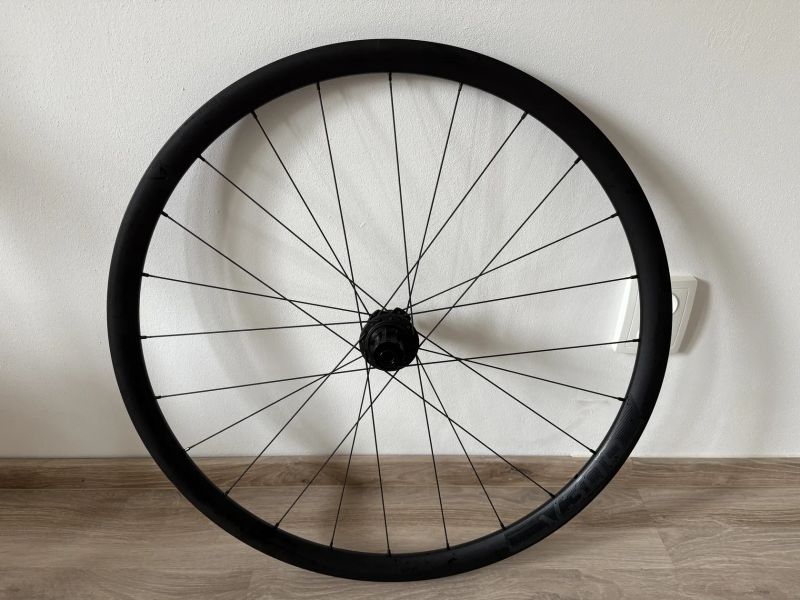 Zapletená kola Velomann V30r