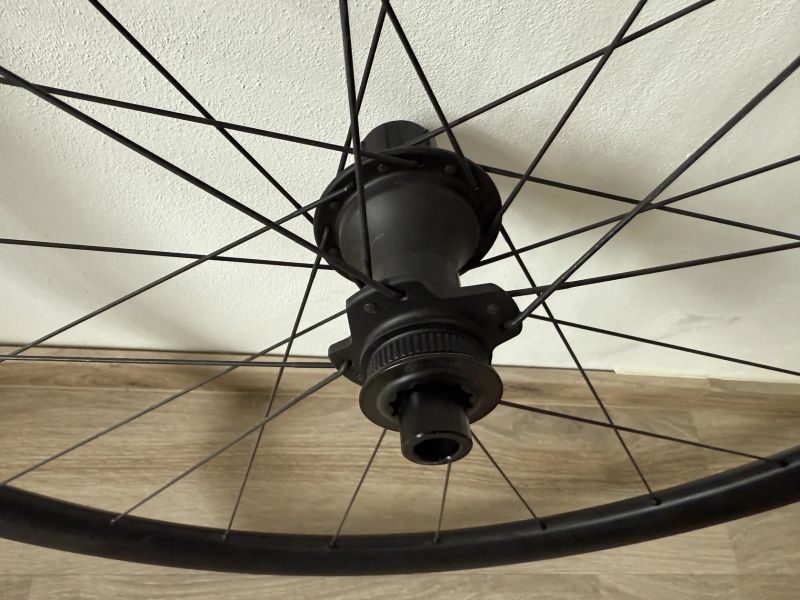 Zapletená kola Velomann V30r