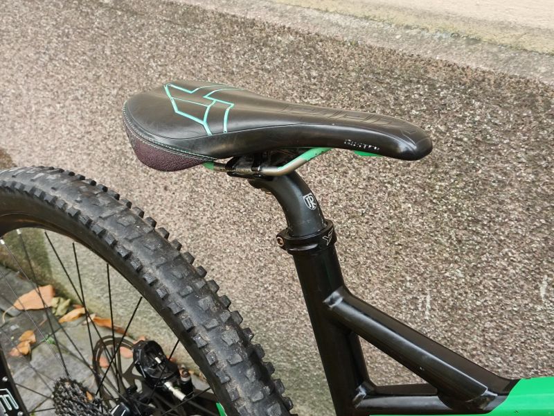 YT Industries Capra AL Comp 2 vel. L roku 2016