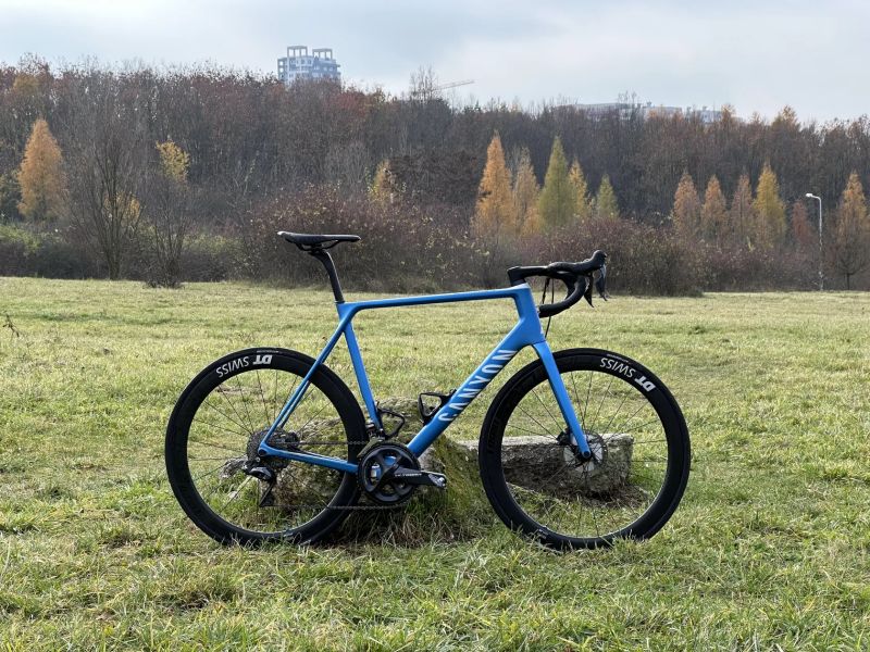 Predám Canyon Ultimate CF SL Disc 8.0 Di2 Aero (XL)