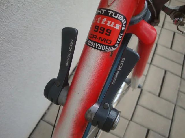 Staré silniční kolo Gitane