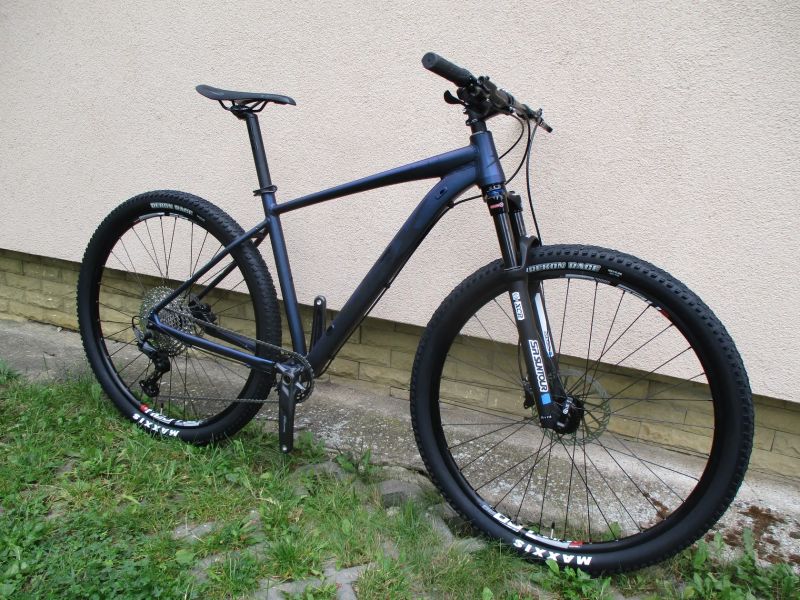 Nové 29" kolo na rámu MRX Sport TB25 19,5", Deore1x11, vzduch. vidlice Suntour XCR/Raidon, pevná osa