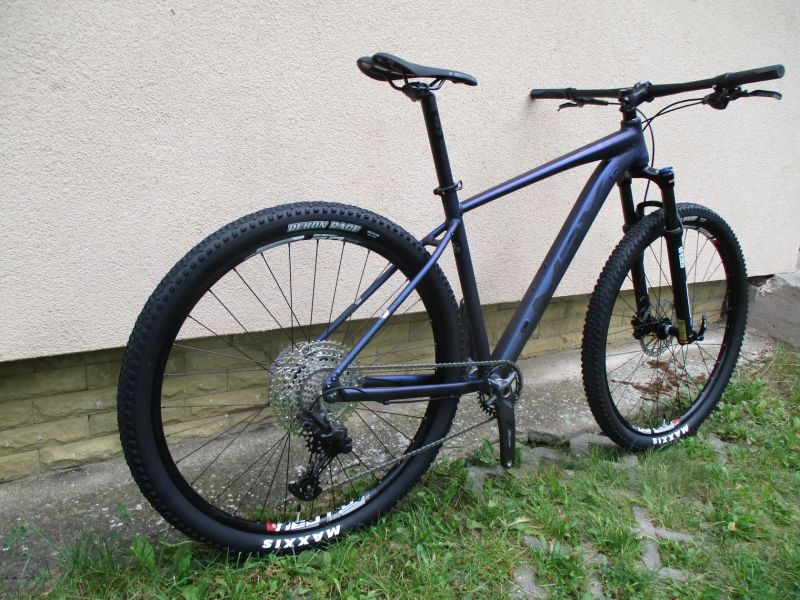 Nové 29" kolo na rámu MRX Sport TB25 19,5", Deore1x11, vzduch. vidlice Suntour XCR/Raidon, pevná osa