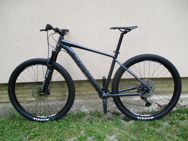 Nové 29" kolo na rámu MRX Sport TB25 19,5", Deore1x11, vzduch. vidlice Suntour XCR/Raidon, pevná osa