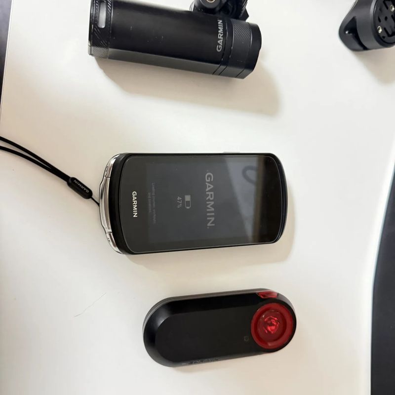 Garmin set: Edge 1040 + Varia RTL 515 + Varia UT 800 + Speed senzor + ovladač – TOP stav