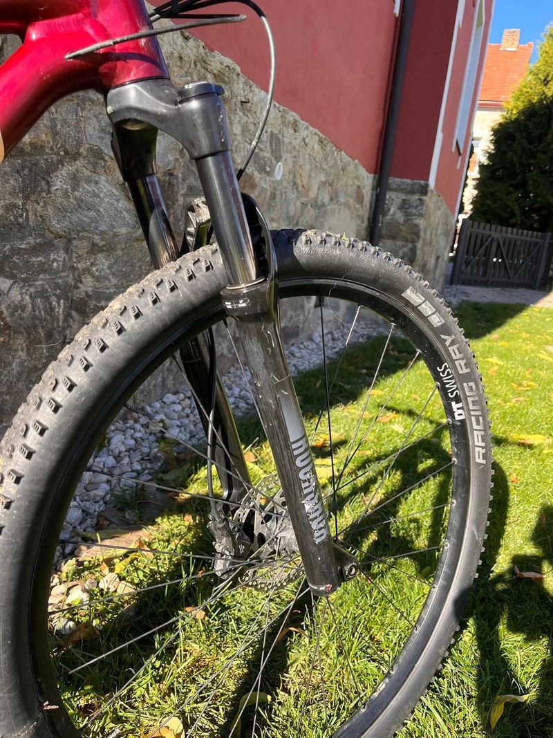 Specialized Chisel Hardtail včetně teleskopky + nahradní kola