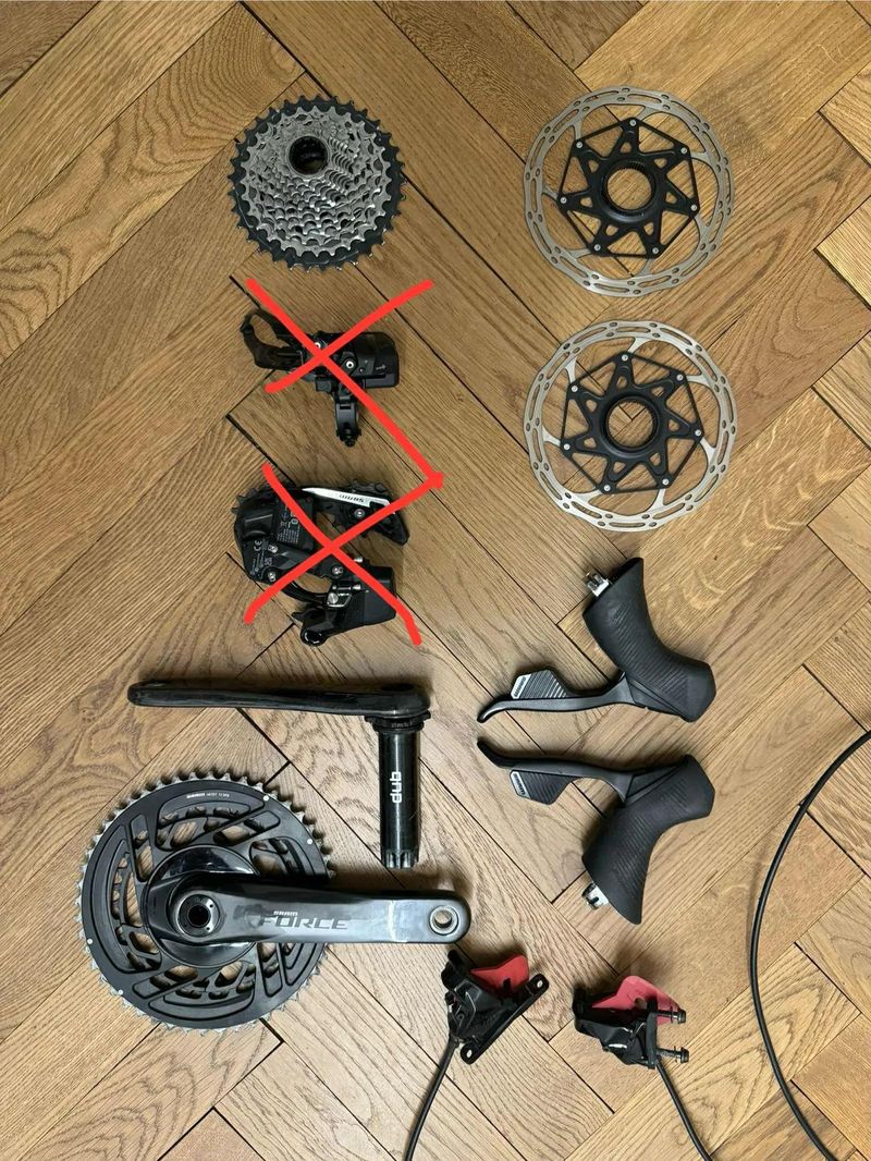 Komponenty Sram AXS Road 2x12 sdělané ze stavby kola