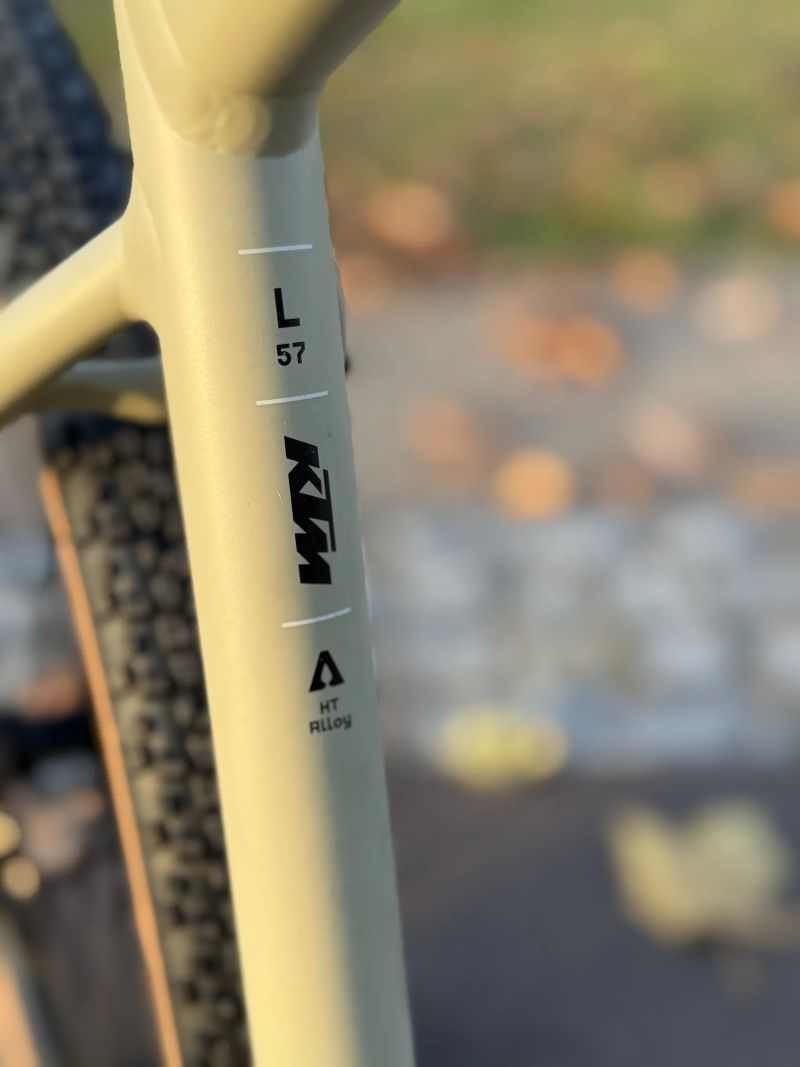 Gravel kolo KTM Gravelator 25