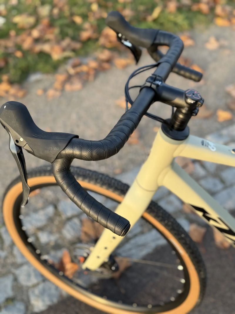 Gravel kolo KTM Gravelator 25