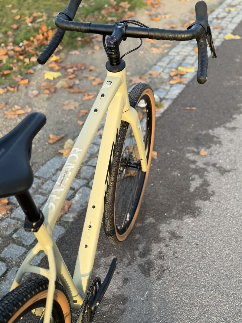 Gravel kolo KTM Gravelator 25