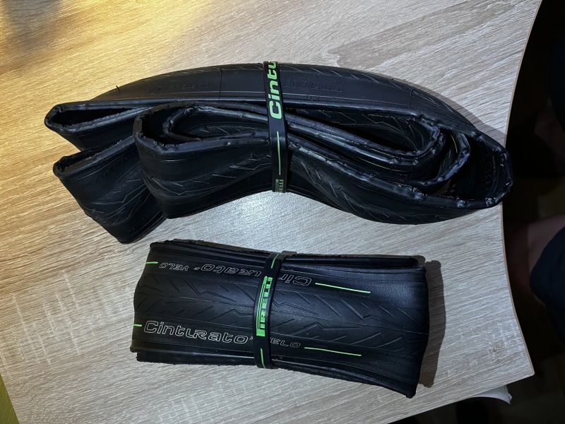 Silniční plášť Pirelli Cinturato Velo - Tubeless ready- 622 x 28 (700x28C)