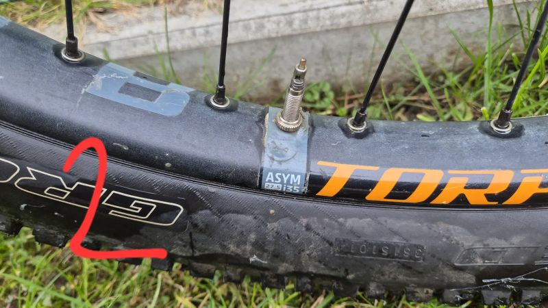 Zapletená kola 27,5 650B 2x přední+2x zadní