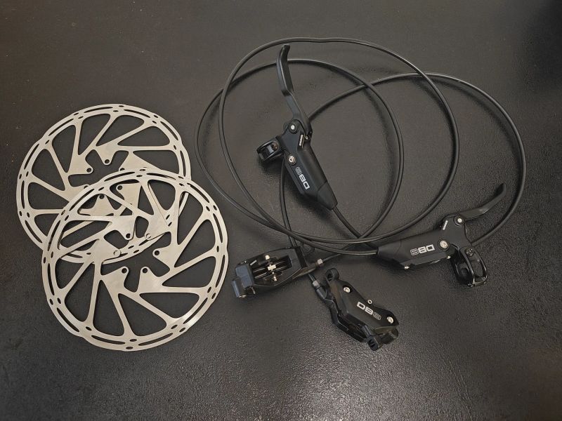 Brzdy SRAM DB8 přední+ zadní + kotouče centerline