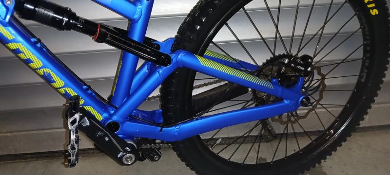 Dětské celoodpružené kolo Dartmoor Blackbird Junior 26/27,5