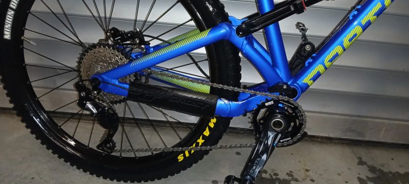 Dětské celoodpružené kolo Dartmoor Blackbird Junior 26/27,5