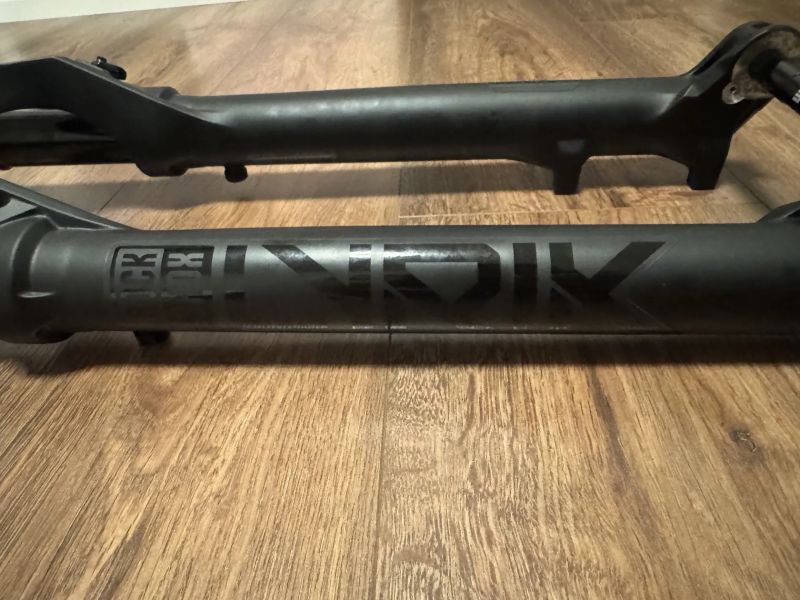 Nová vidlice RockShox Lyrik Select+ 150mm, DebonAir, Charger 3.1 RC2 - 2025